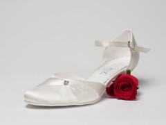 Wygodne i eleganckie buty ślubne Wygodne i eleganckie buty ślubne