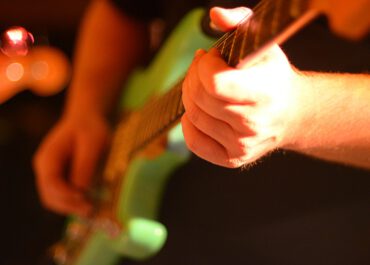 Pierwsze gitary elektryczne