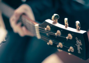 Jaka gitara dla początkującego muzyka?