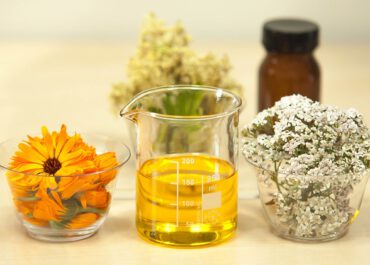 Jak warto stosować olej jojoba?