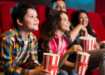 Dlaczego warto oglądać filmy familijne?